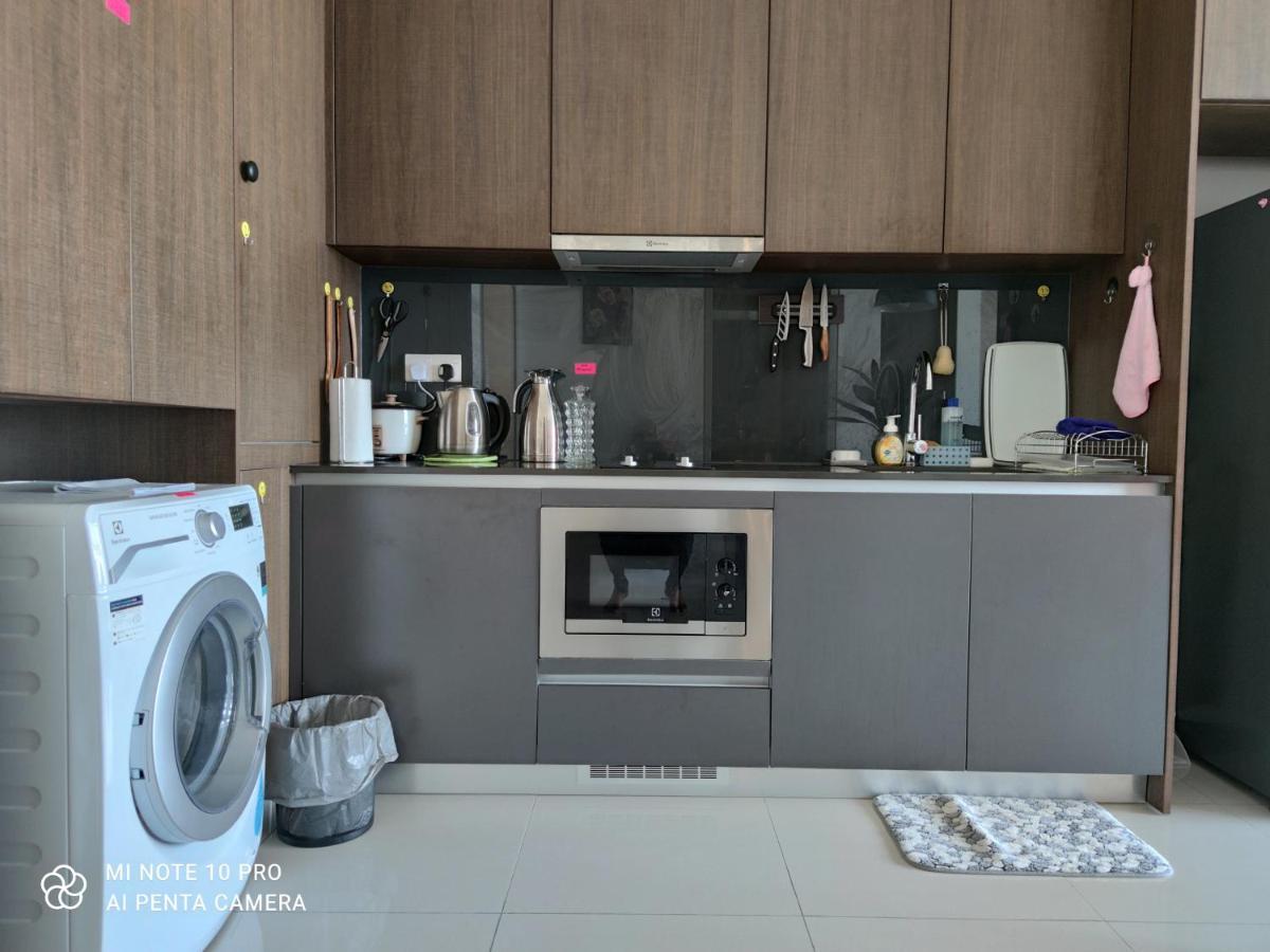Kumkum Homestay Studio Nusajaya  Zewnętrze zdjęcie