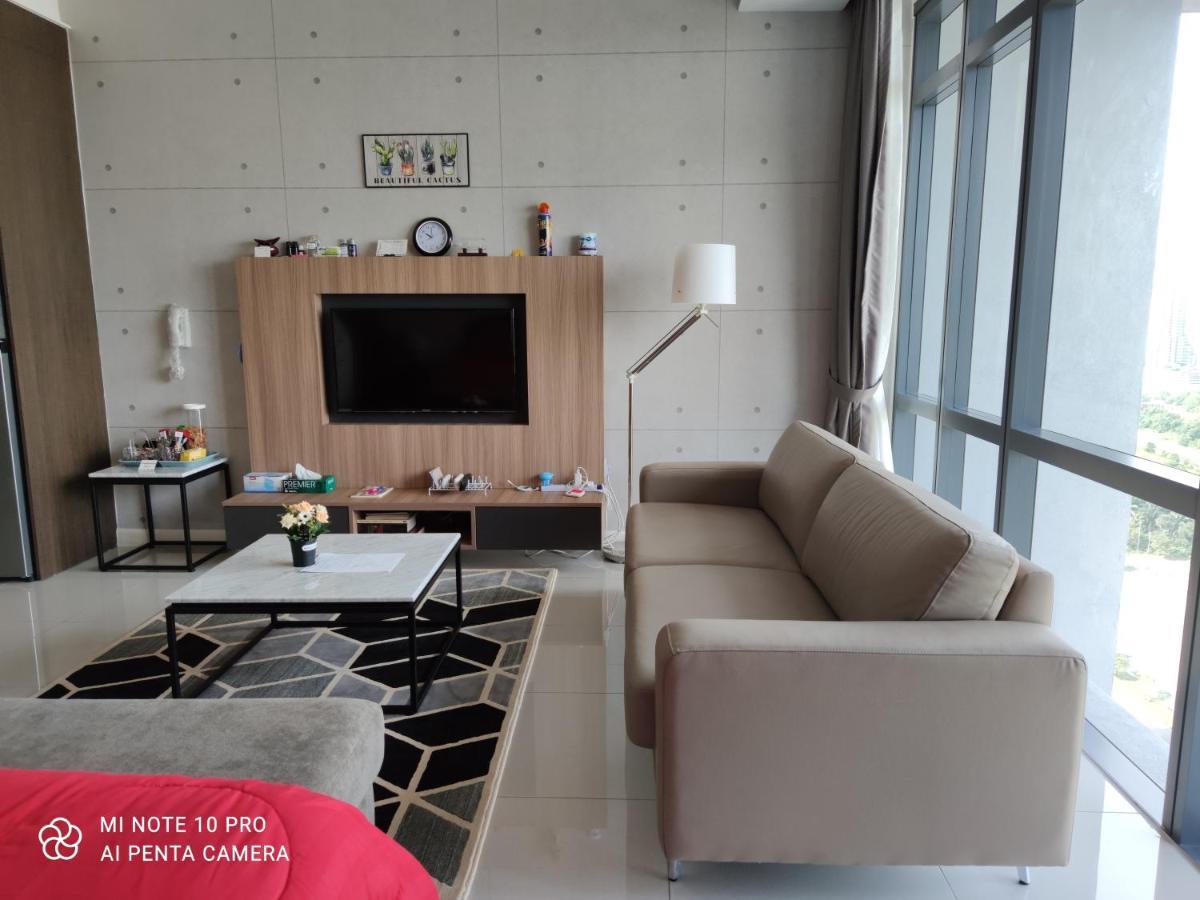 Kumkum Homestay Studio Nusajaya  Zewnętrze zdjęcie